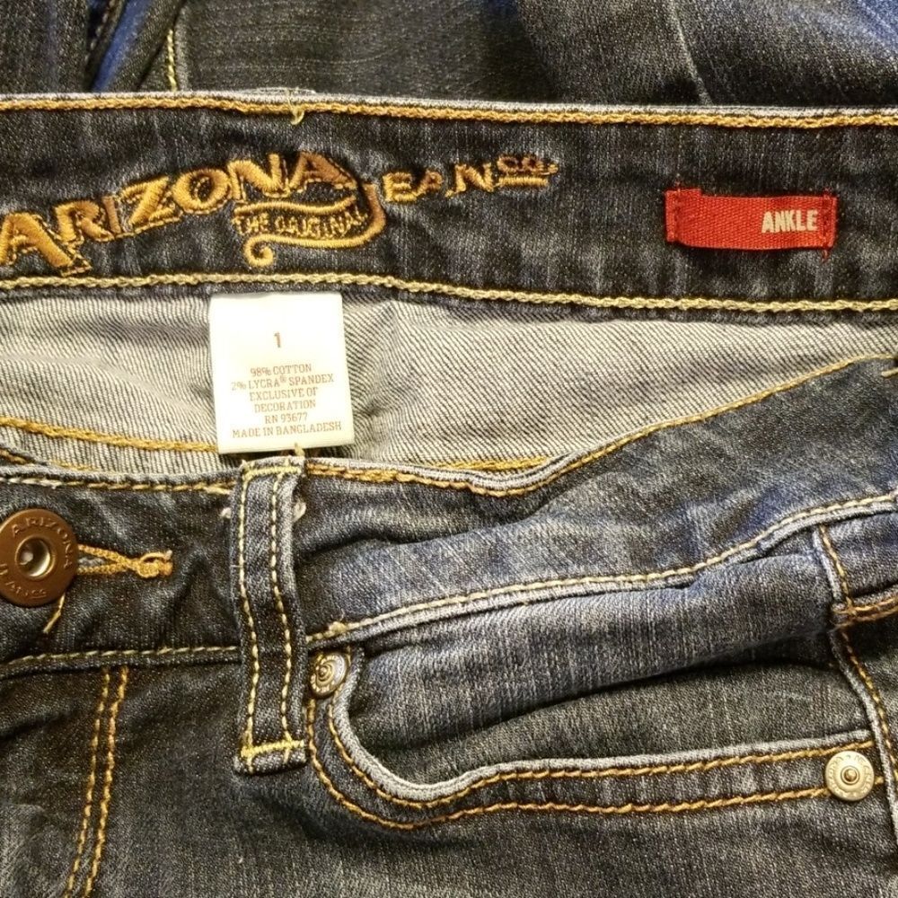 Jeans   - Picture 3 of 3